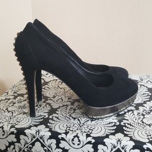 **FLASH SALE** Beautiful Vince Camuto Heels